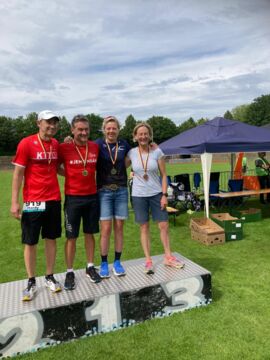 Petra gewinnt ihre Altersklasse
