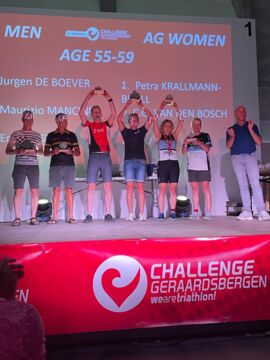 Petra bei der Siegerehrung - Challenge Geraardsbergen