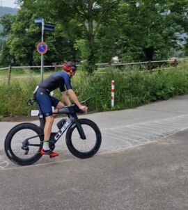 Oliver geht auf die Radstrecke von 41km