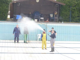 Gemeinsam für unser Schwimmbecken - Wir für uns